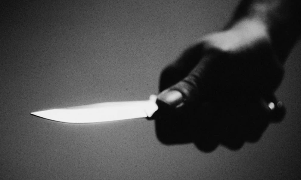 Συναγερμός στους Αγίους Αναργύρους: Άνδρας μαχαίρωσε και σκότωσε τη γυναίκα του